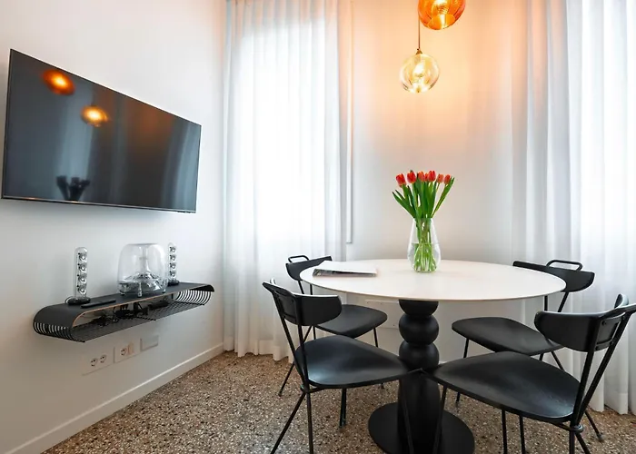 Venetian Alcove Венеция